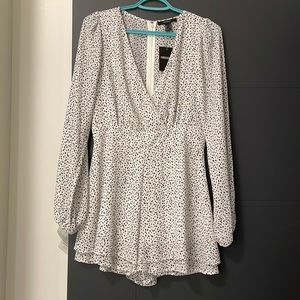 Forever 21 long sleeve romper black and white polka dot size M never worn